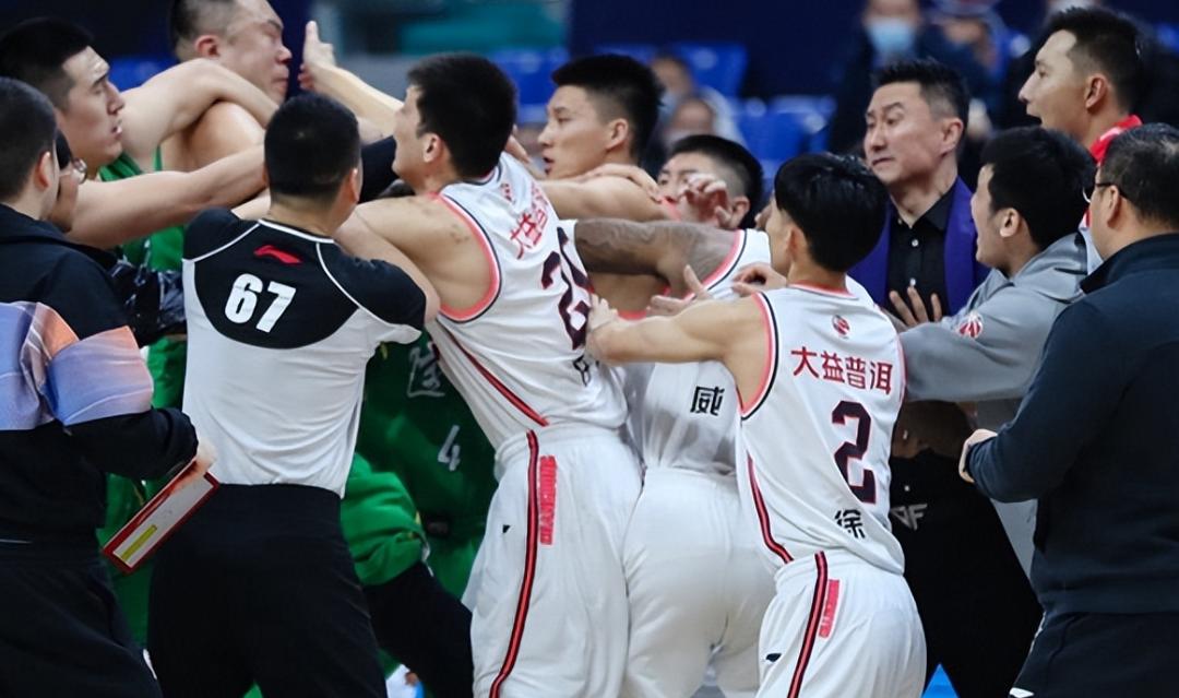赛后CBA常规赛焦点战,罗马内部沟通,目标明确,团队化学反应显著的简单介绍-爱游戏官网